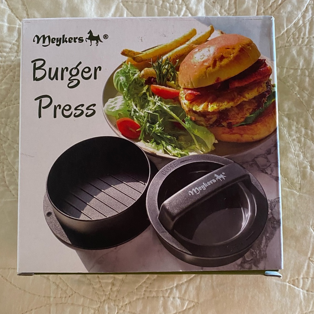 Meykers Burger & Slider Press Kit. NWOT Box Excellent Condition!
